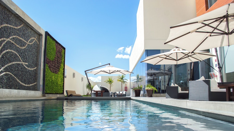 HS HOTSSON Hotel Querétaro
