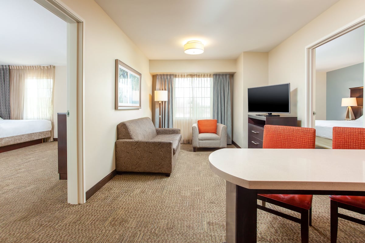 1 bedroom, in-room safe, desk, iron/ironing board