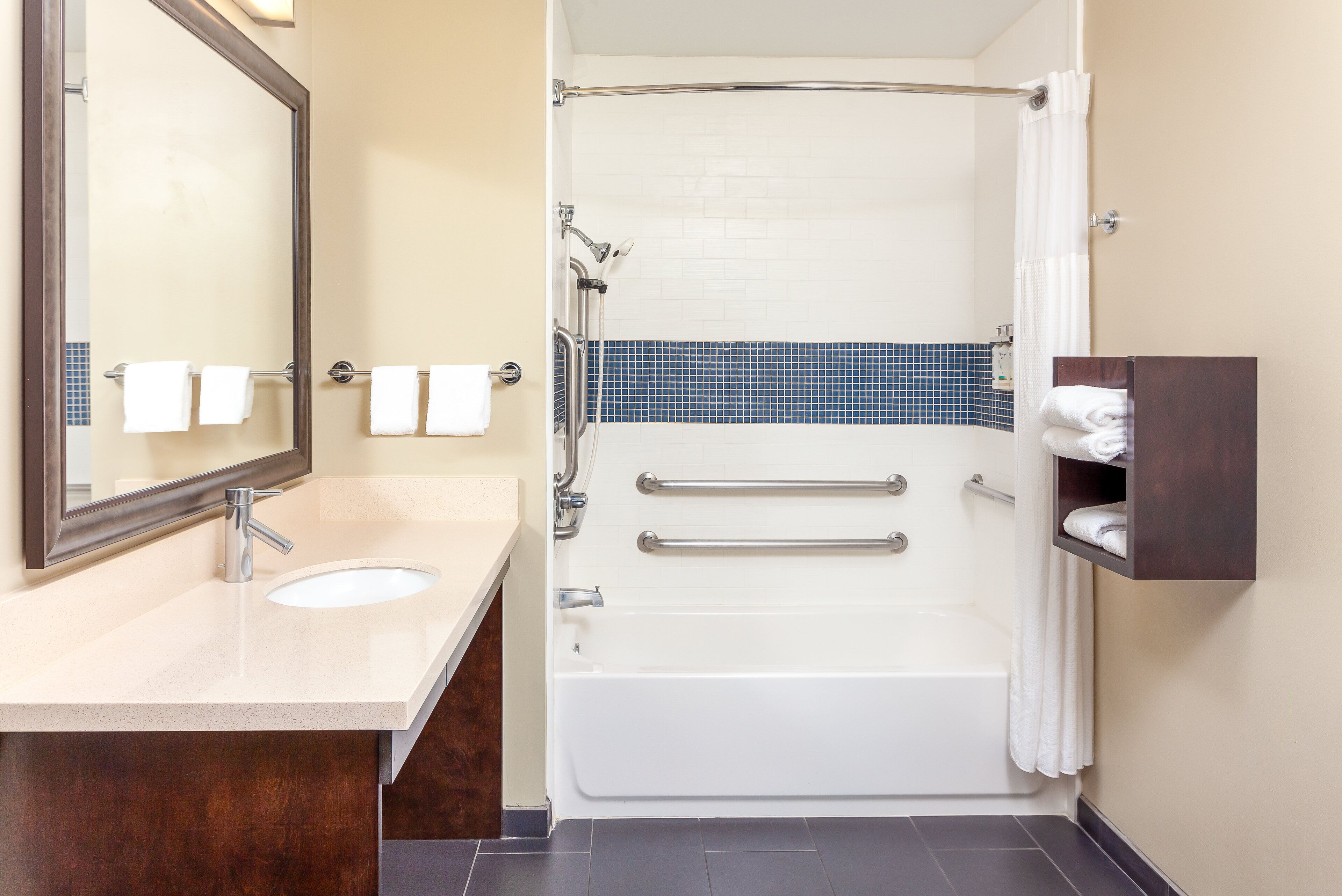 combined shower/bathtub, free toiletries, hair dryer, towels