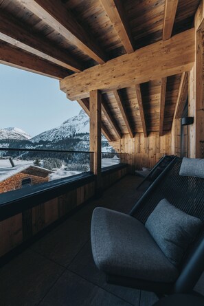 Luxury Suite | Terrace/patio