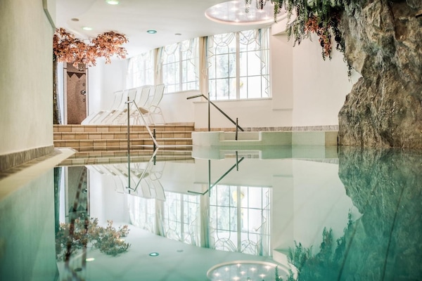 Indoor pool, a waterfall pool