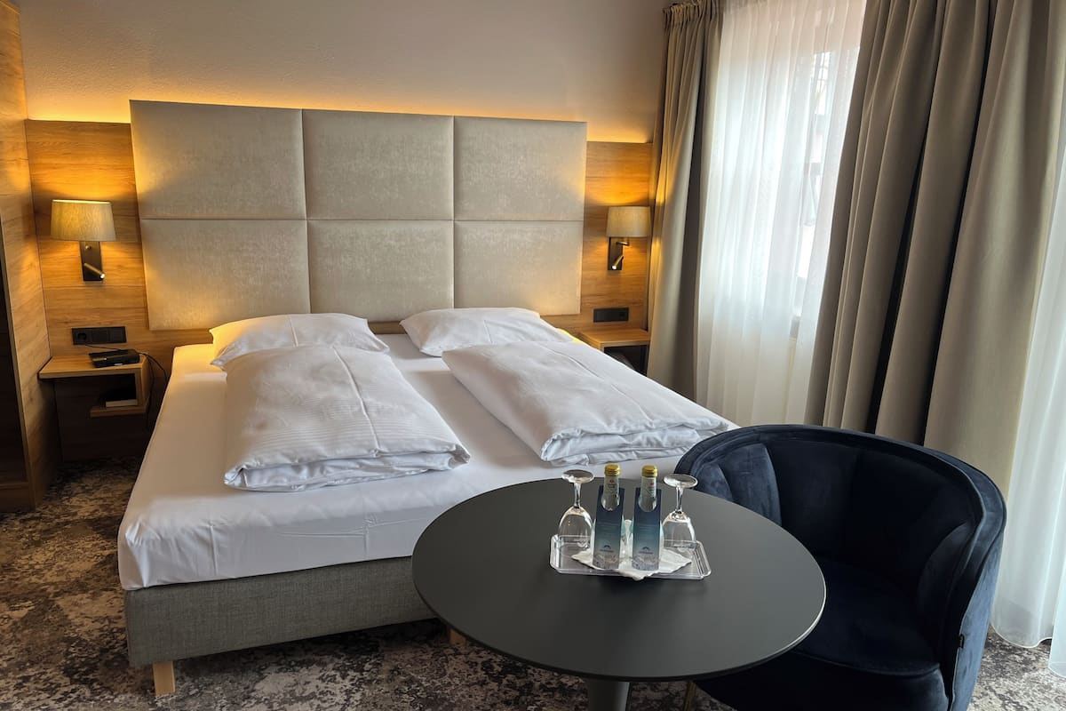 comfort double or twin room | 1 bedroom, premium bedding, down duvets, in-room safe