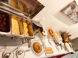 Desayuno bufé gratuito y diario
