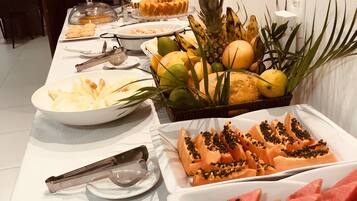 Tägliches inbegriffenes Frühstücksbuffet