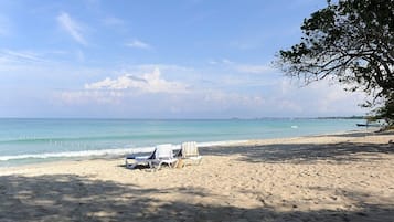 Plage, sable blanc, bar de plage