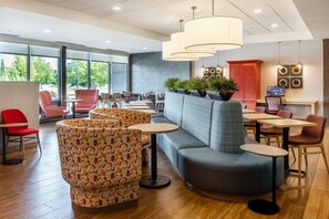 Sudah termasuk sarapan ala kontinental setiap hari