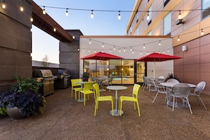 Restaurant - Home2 Suites by Hilton Fargo, ND (Fargo)
