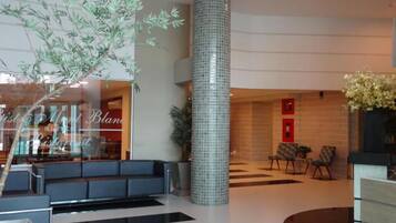 Khu tiếp khách ở sảnh