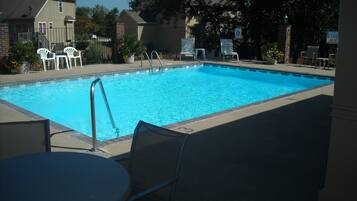 Seasonal outdoor pool, open 10:00 AM to 4:30 PM, pool loungers