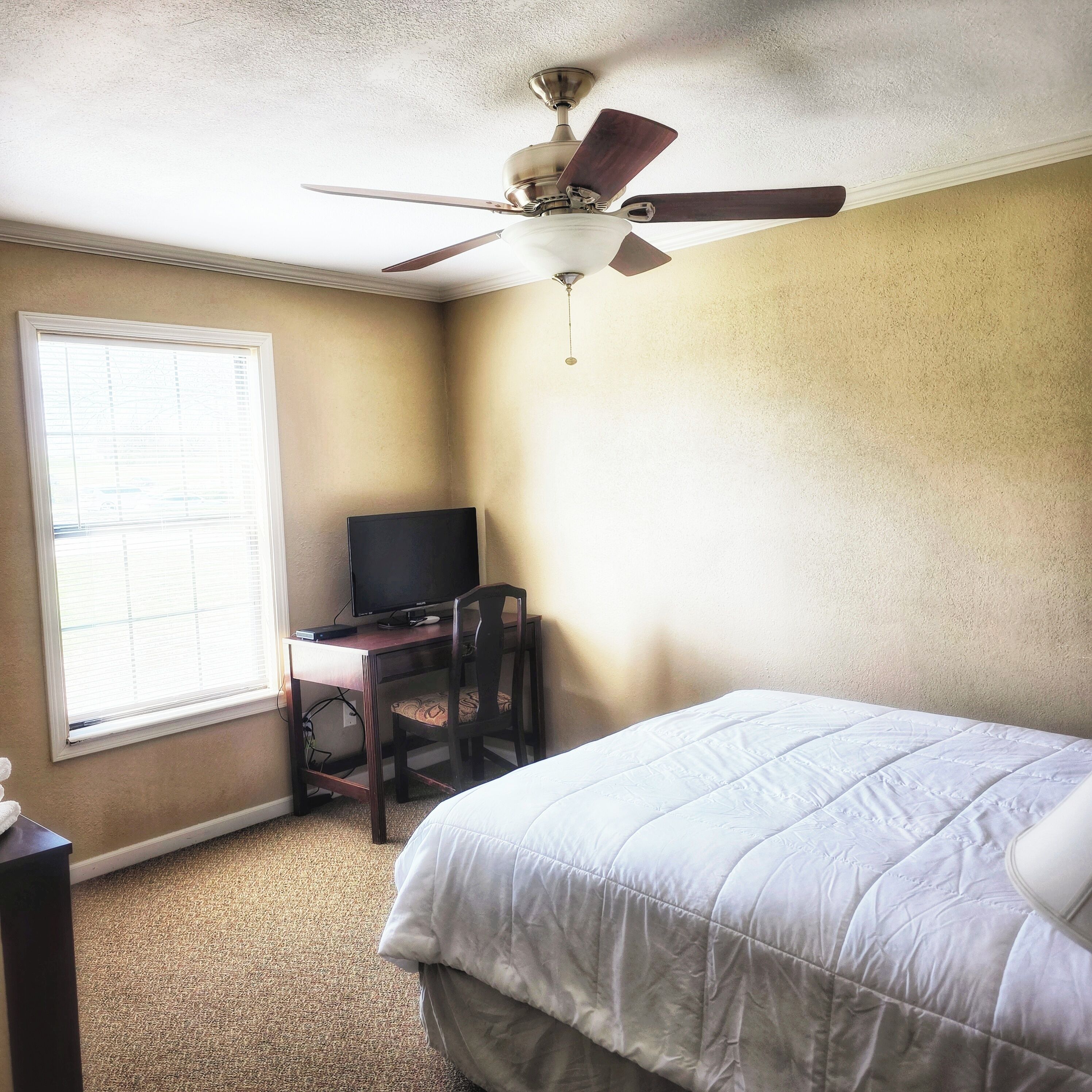 3 室のベッドルーム、客室ごとに異なる装飾、客室ごとに異なるインテリア、デスク