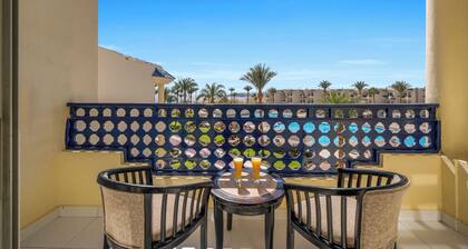 Grand Oasis Resort