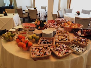 Buffet - Hotel Caruso (Massa Lubrense)