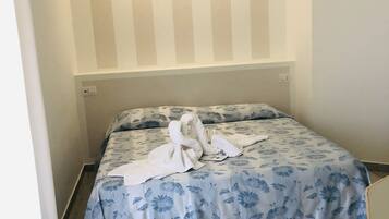Chambre Économique, 1 lit double, non-fumeurs, vue mer | Draps en coton égyptien, literie de qualité supérieure, minibar