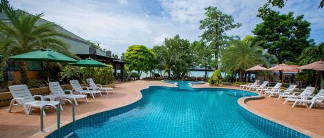 Outdoor pool, open 8:00 AM to 8:00 PM, sun loungers