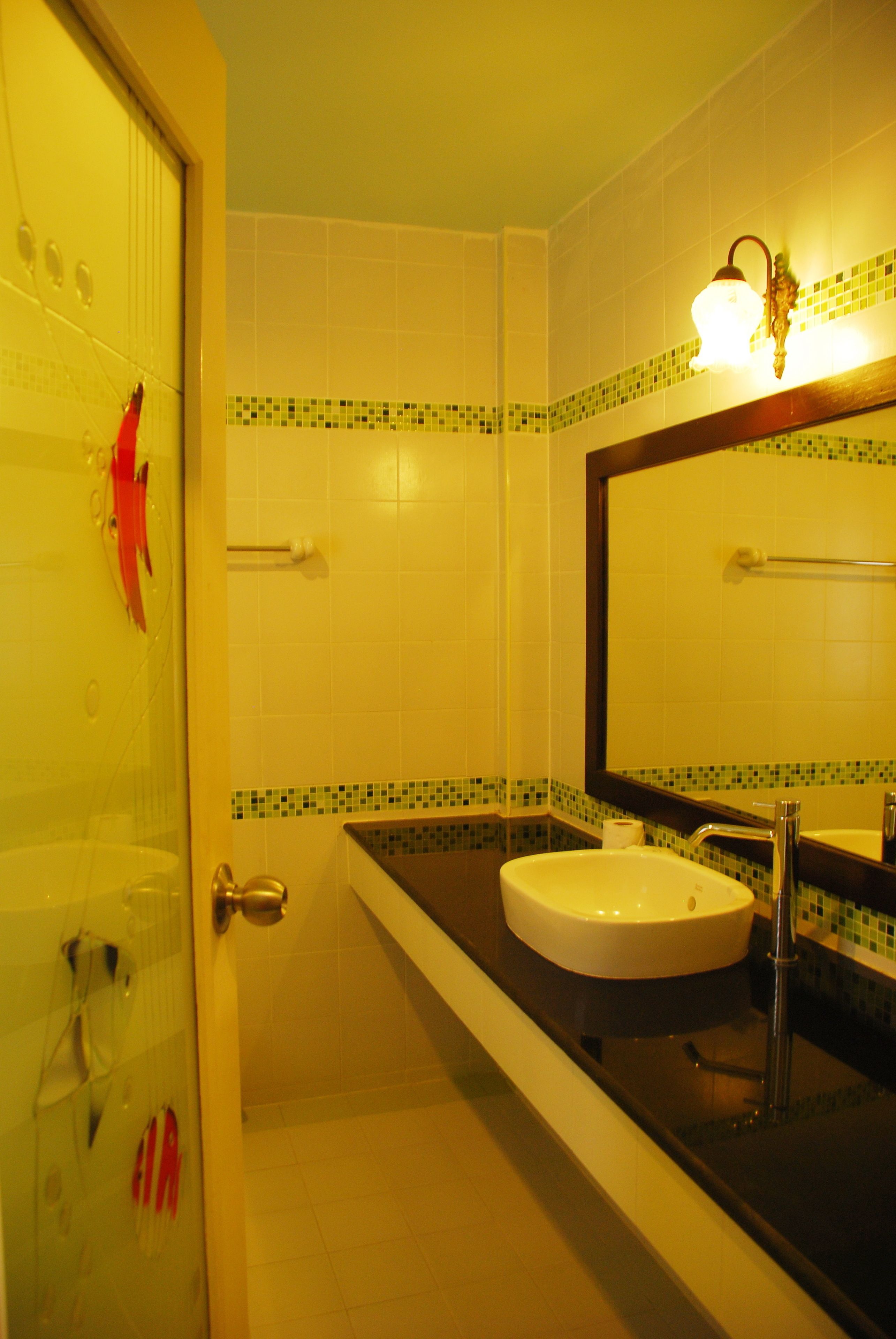 superior double room | bathroom | hair dryer, towels
