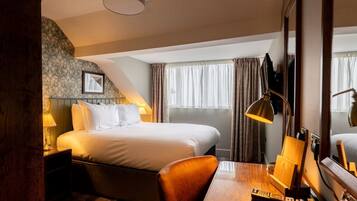 In-room safe, desk, iron/ironing board, free WiFi