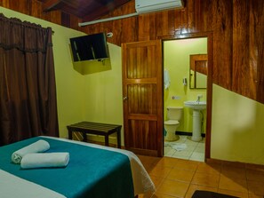 Standard Room | Soundproofing, free WiFi, bed sheets - Catarata Eco-Lodge (La Fortuna)