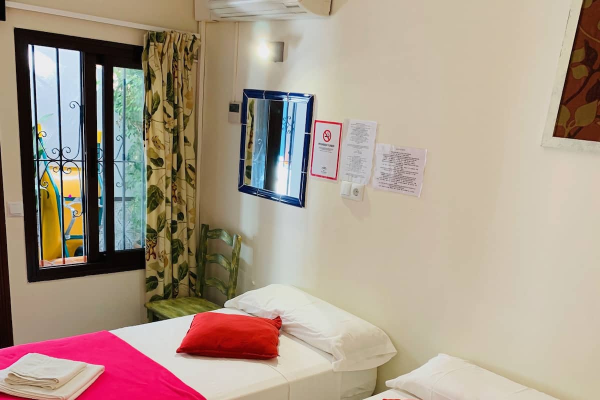 Iron/ironing board, free WiFi, bed sheets