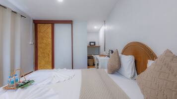 Desk, free WiFi, bed sheets