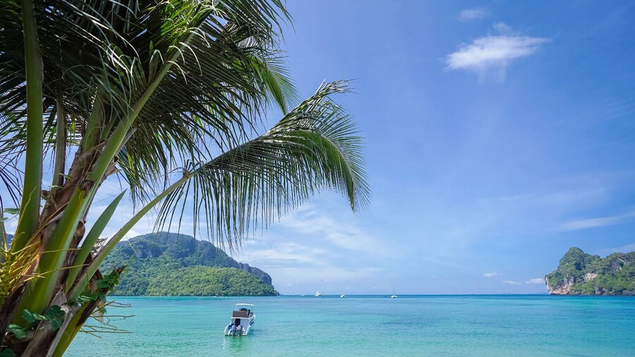 Phi Phi Cozy Seafront Resort