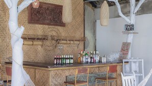 Bar (di hartanah)