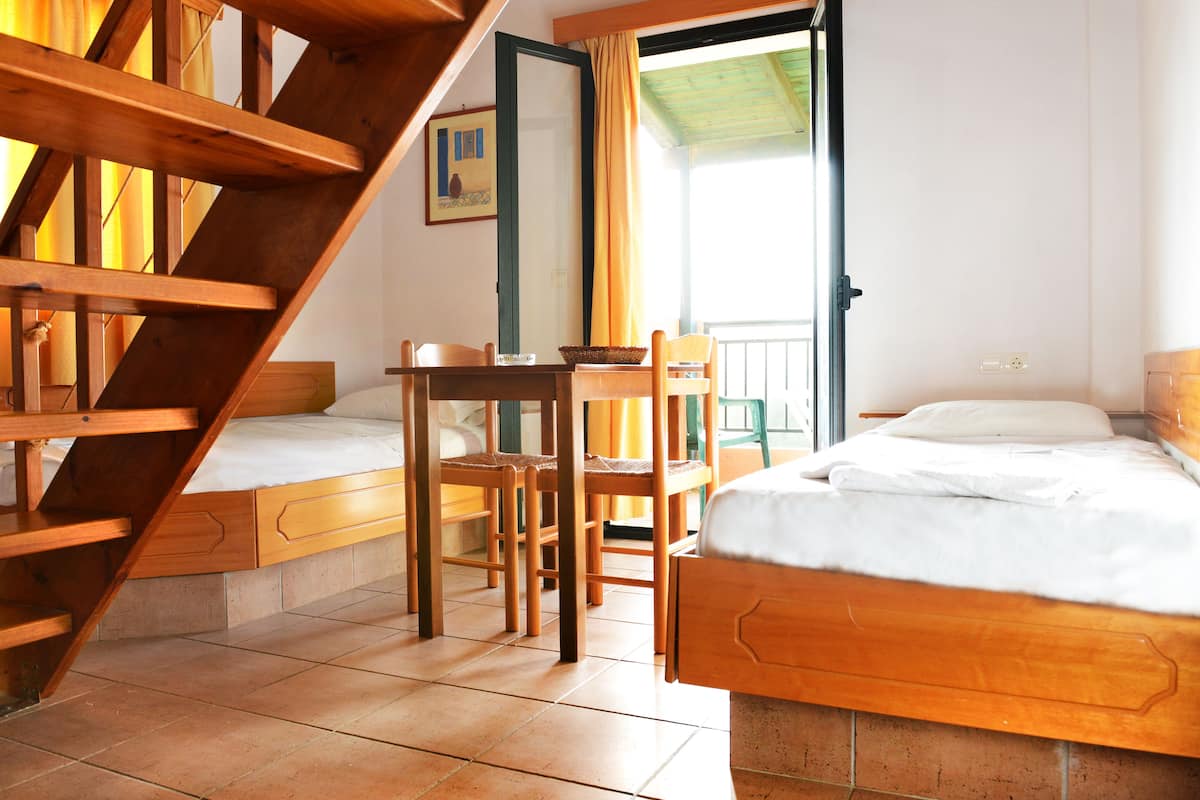 Duplex | In-room safe, free cots/infant beds, bed sheets