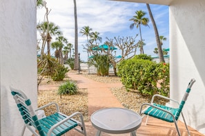 Terrace/patio - Sea Club I Beach Resort (Longboat Key)