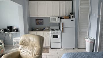 Economy Studio | Private kitchen