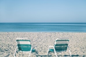 On the beach, white sand - Sea Club I Beach Resort (Longboat Key)
