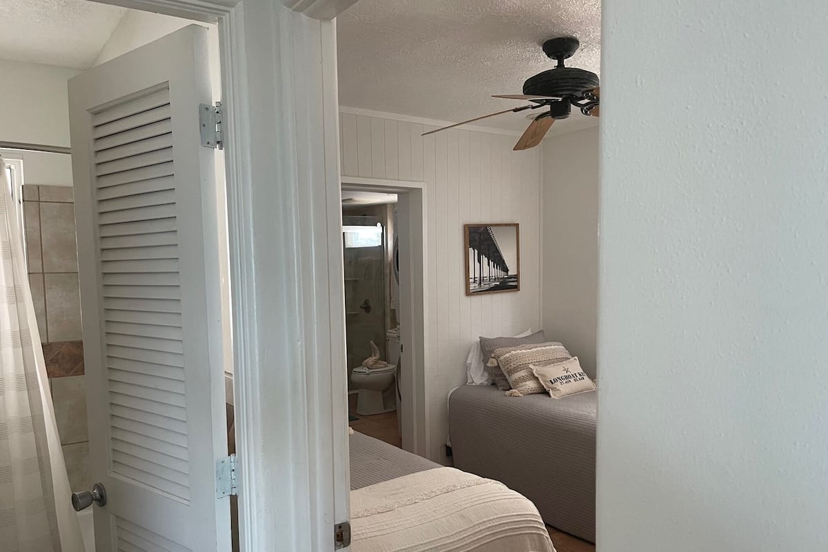1 habitación, decoración personalizada y muebles diferentes