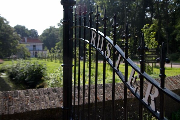 Jardines del alojamiento
