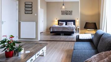 Superior Double Room | 1 bilik tidur, bar mini, peti besi dalam bilik, meja