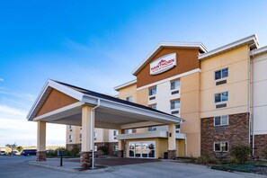 Exterior - Hawthorn Extended Stay by Wyndham Dickinson (Dickinson)
