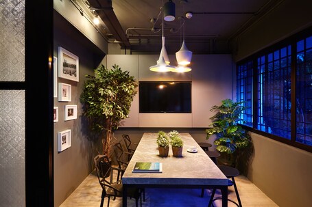 The Pod at Beach Road - Image 4