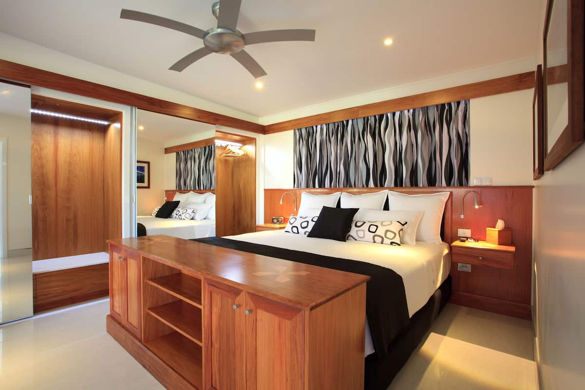 1 chambre, literie de qualité supérieure, surmatelas