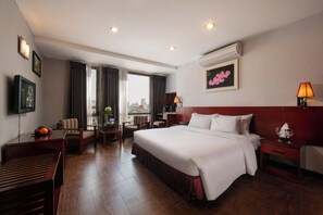 City Studio Suite | Minibar, in-room safe, free WiFi, bed sheets - Sen Hotel (Hanoi)
