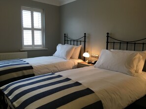 Classic Twin Room | Free minibar, in-room safe, blackout curtains, free WiFi
