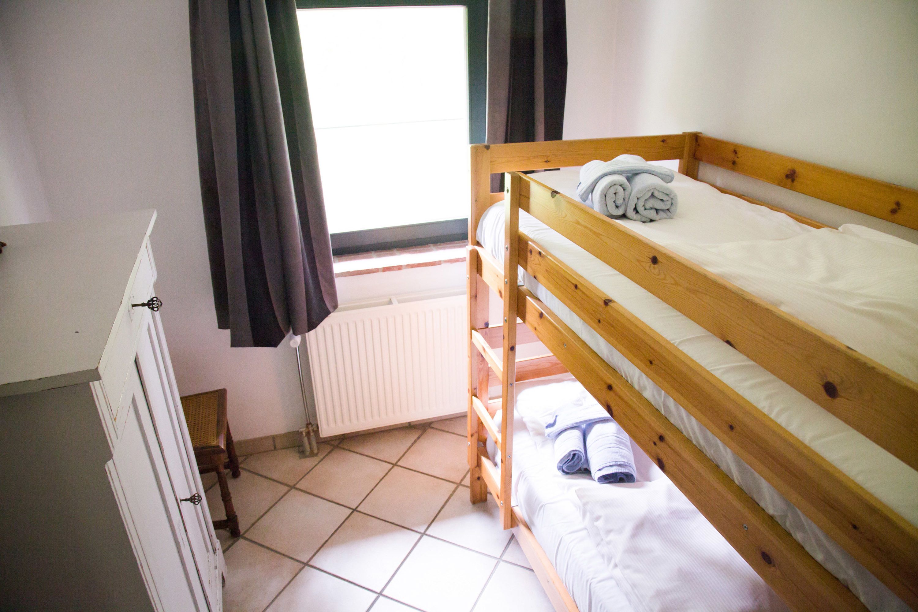 Ropa de cama de alta calidad, minibar, escritorio y wifi gratis 