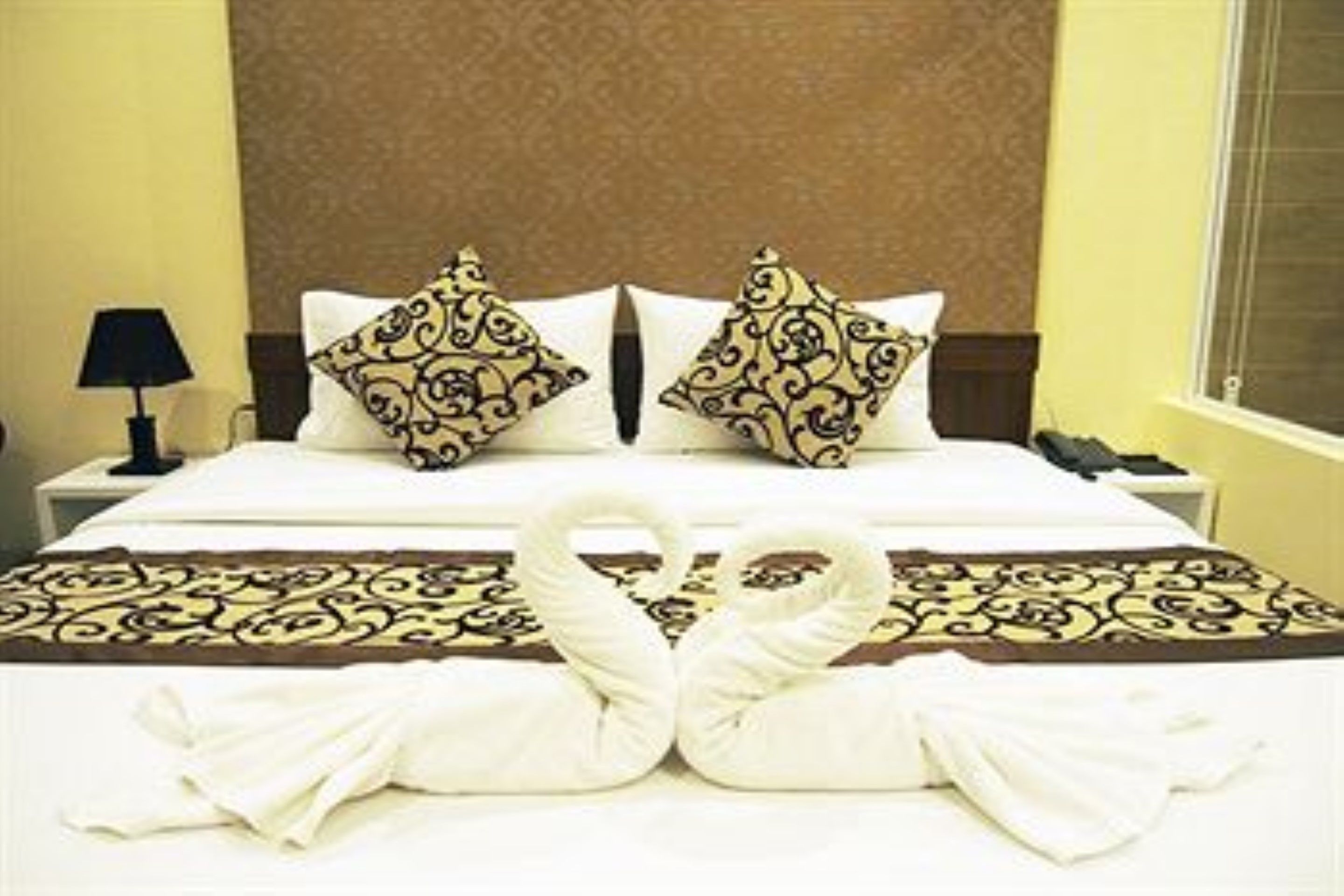 superior room | minibar, in-room safe, free wifi