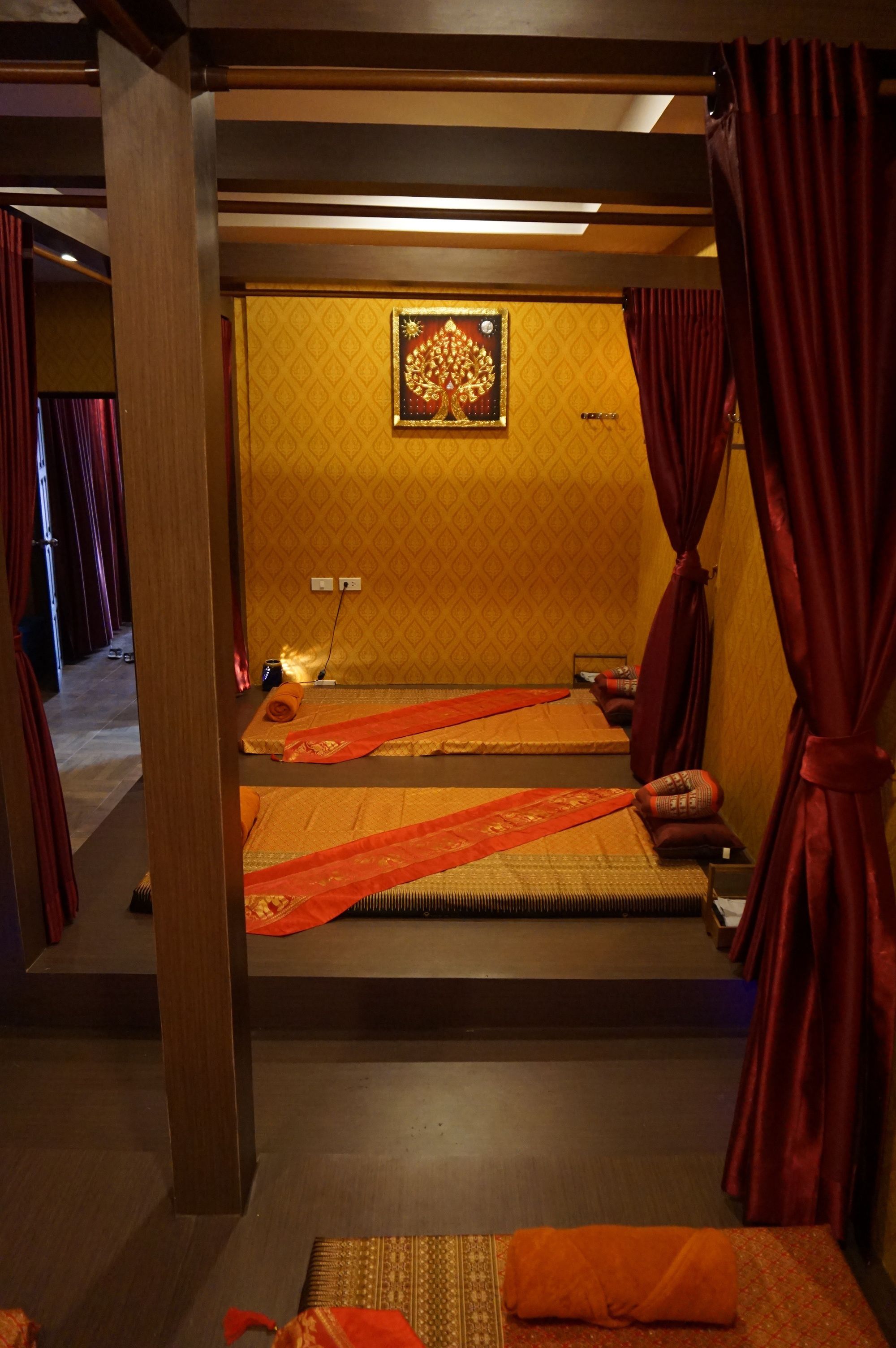 couples treatment room(s), hot stone massages, deep-tissue massages