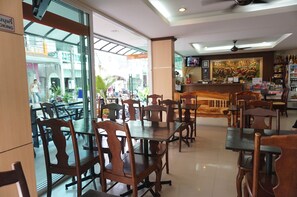 Daily continental breakfast for a fee - Patong Mansion Hotel (Patong)