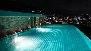 Outdoor pool, pool loungers