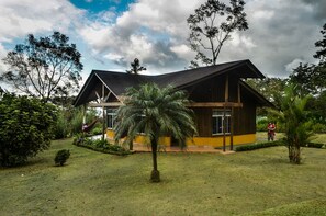 Front of property - Brisas Arenal Hotel (La Fortuna)