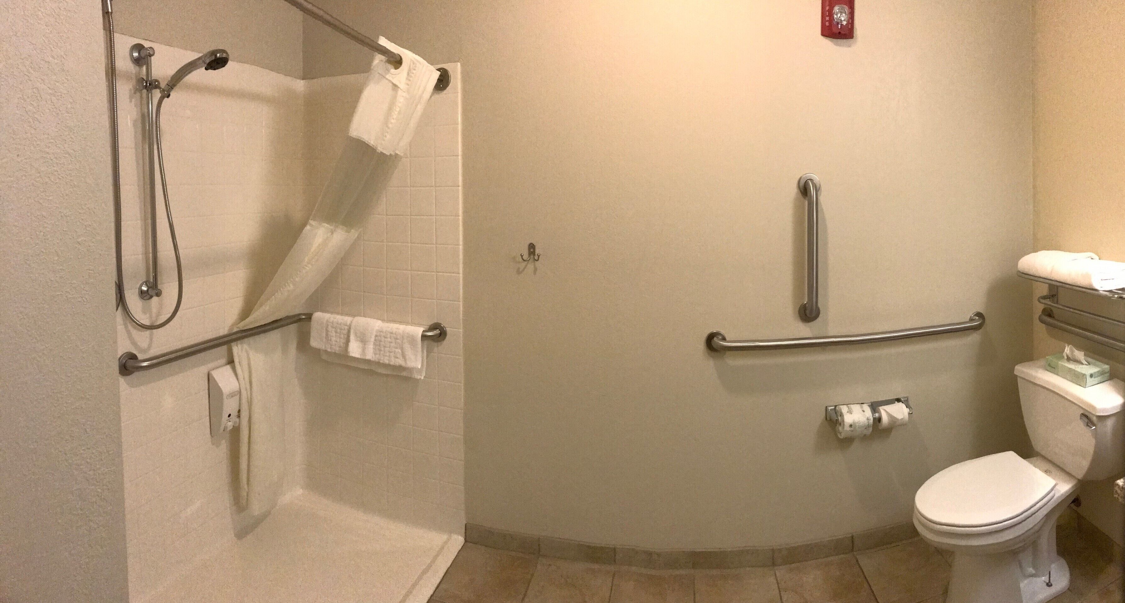 Kombinert dusj/badekar og dype avslapningsbadekar