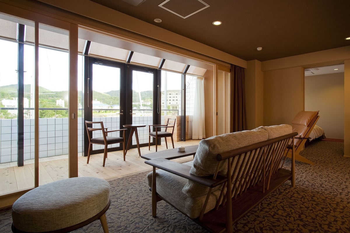 In-room safe, free WiFi, bed sheets, wheelchair access