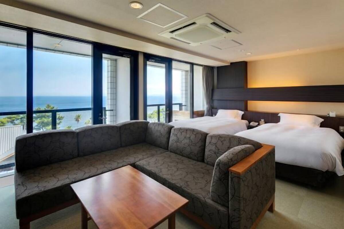 In-room safe, free WiFi, bed sheets
