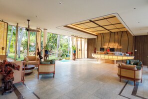 Lobby sitting area - Le Aqua Resort & Spa Phan Thiet  (Phan Thiet)