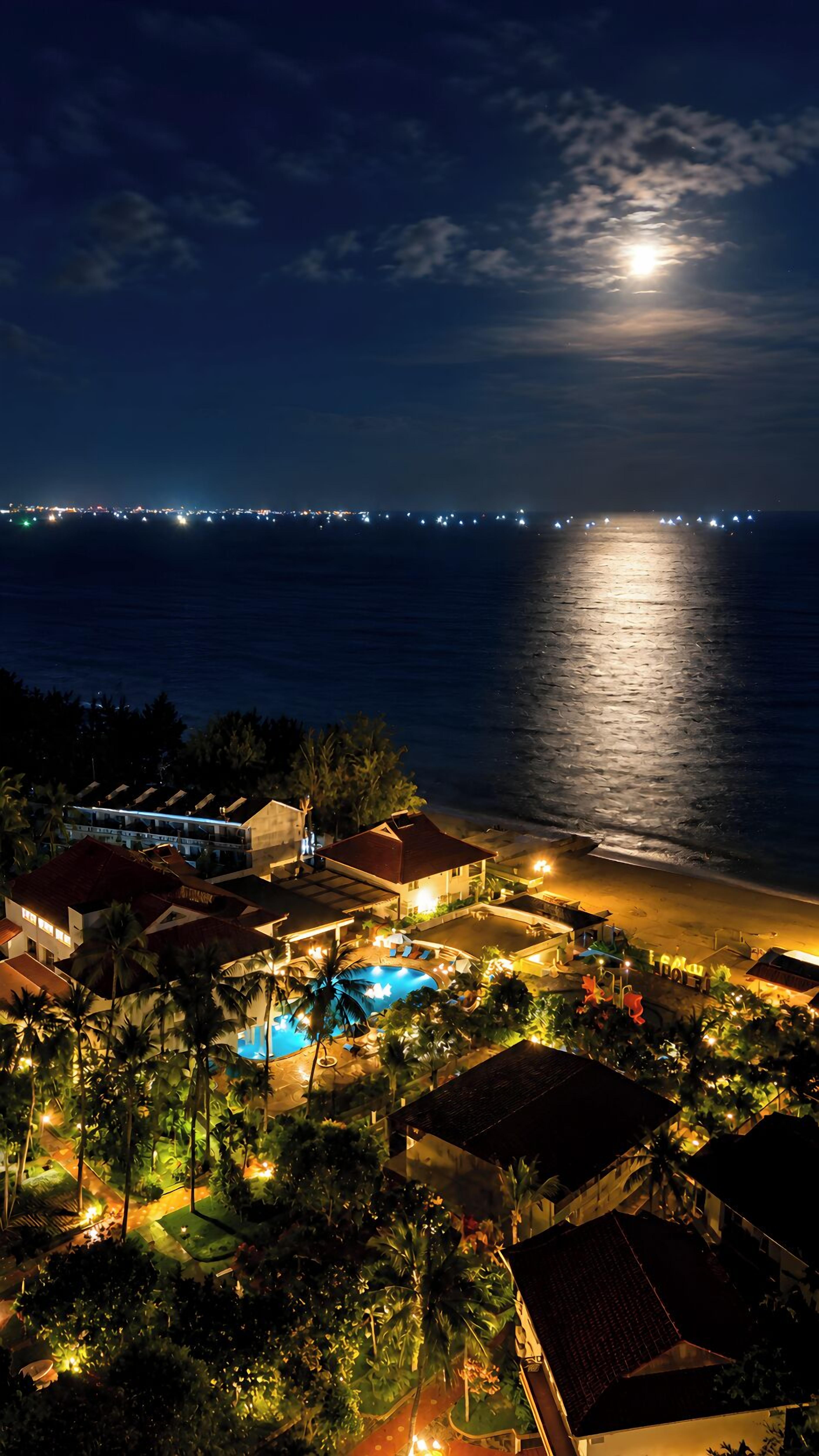 Front of property – evening/night