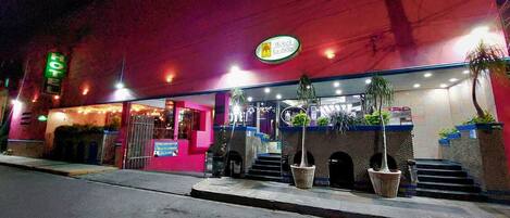 Fachada del alojamiento