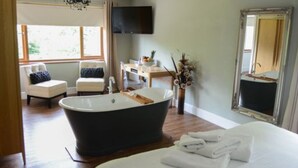 Room, Bathtub - no pets allowed | In-room safe, desk, laptop workspace, soundproofing - The Gower Hotel (Swansea)